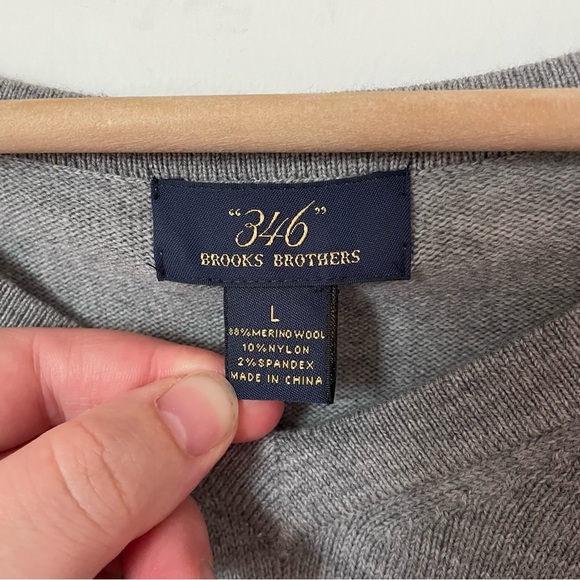 Brooks Brothers Merino Wool Blend Grey V Neck Sweater Size Large - Picture 4 of 7